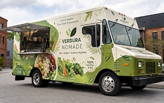 Marquage spécifique covering food truck restaurant ambulant