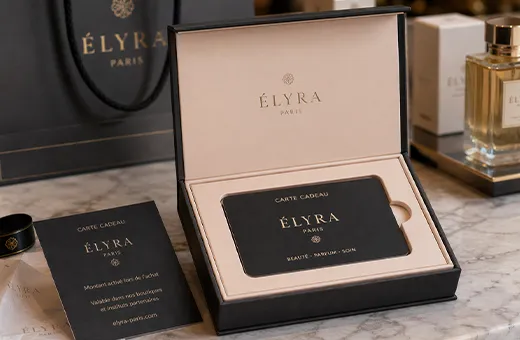 Coffret carton rigide personnalisé pour carte cadeau en boutique