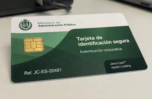 Carte à puce avec chargement d'applet sécurisé Java Card
