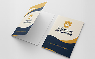 Pochette cartonnée A4 avec pli central rainé