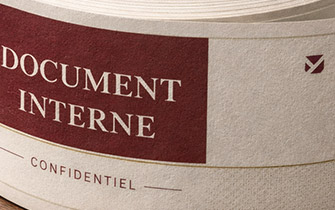 Étiquette bureautique sur papier texturé