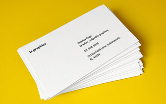 Carte de visite haut de gamme au format standard 85 x 55 mm