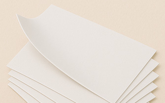 Papier couché 250 g pour plaquette légère et qualitative